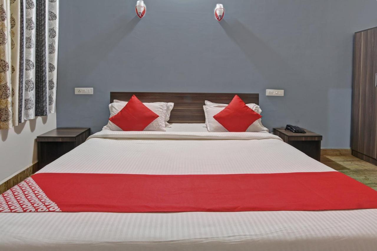 Oyo 48704 Rashi Farms Hotell Hubli Eksteriør bilde