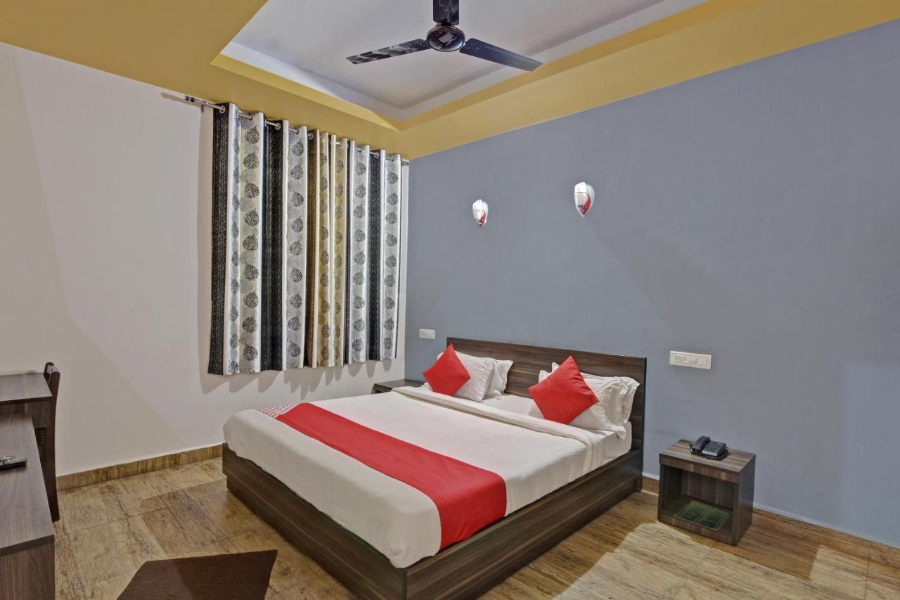Oyo 48704 Rashi Farms Hotell Hubli Eksteriør bilde